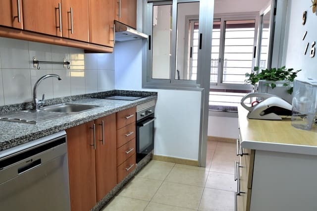 Appartement de 2 chambres à louer à Santa Cruz de Tenerife avec garage - 850 € (Ref: 9474152)