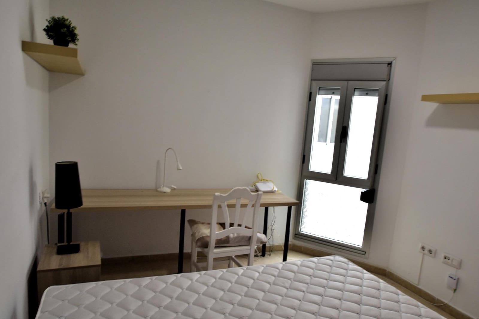 2 slaapkamer Flat te huur in Santa Cruz de Tenerife met garage - € 850 (Ref: 9474152)