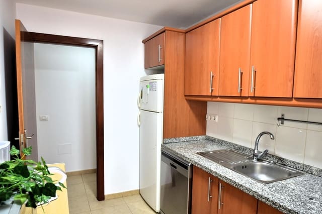 Appartement de 2 chambres à louer à Santa Cruz de Tenerife avec garage - 850 € (Ref: 9474152)