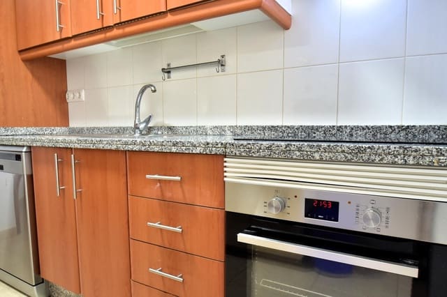 Appartement de 2 chambres à louer à Santa Cruz de Tenerife avec garage - 850 € (Ref: 9474152)