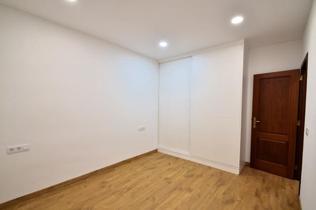 Piso de 2 habitaciones en San Cristóbal de La Laguna en alquiler - 1.200 € (Ref: 9627433)