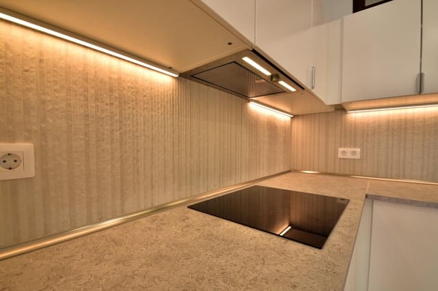 Piso de 2 habitaciones en San Cristóbal de La Laguna en alquiler - 1.200 € (Ref: 9627433)