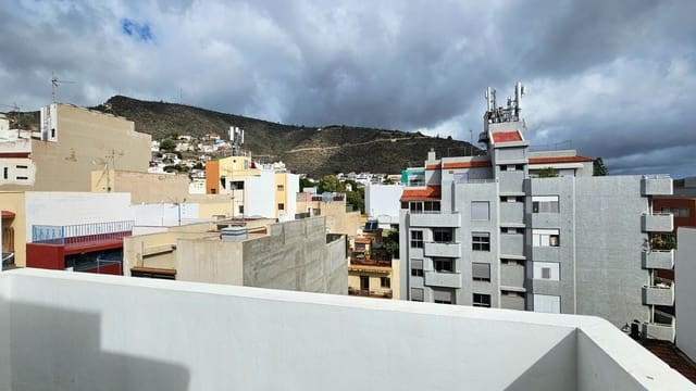 2 soverom Penthouse til leie i Salamanca, Santa Cruz de Tenerife - € 660 (Ref: 9674146)