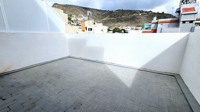 2 soverom Penthouse til leie i Salamanca, Santa Cruz de Tenerife - € 660 (Ref: 9674146)