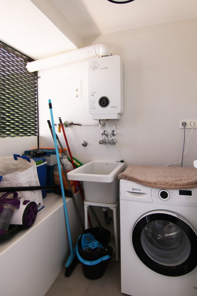 3 bedroom Apartment for sale in Monforte del Cid with pool € 245,000