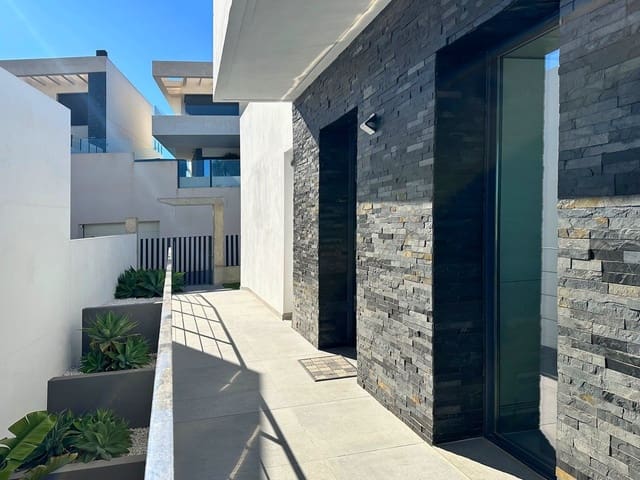 3 Zimmer Villa zu verkaufen in Ciudad Quesada, Rojales mit Pool Garage - 620.000 € (Ref: 8059387)