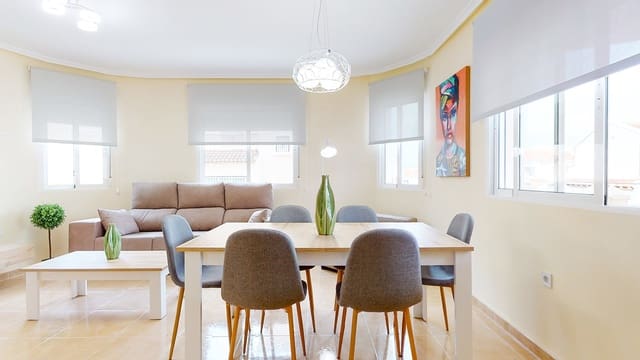 3 soveværelse Byhus til salg i San Miguel de Salinas med swimmingpool - € 219.900 (Ref: 8659983)