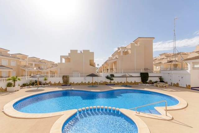 3 soveværelse Byhus til salg i San Miguel de Salinas med swimmingpool - € 219.900 (Ref: 8659983)