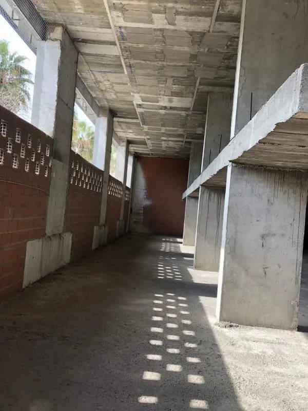 Commercieel te huur in Alicante stad - € 3.800 (Ref: 8756816)