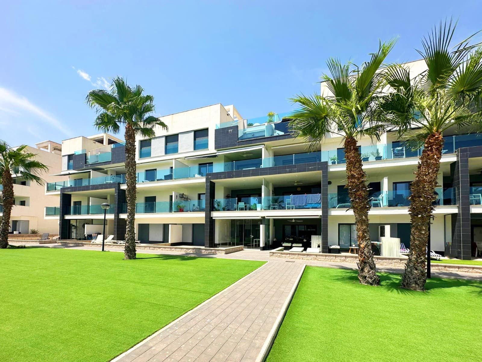 3 Zimmer Apartment zu verkaufen in El Raso mit Pool Garage - 299.000 € (Ref: 9148085)