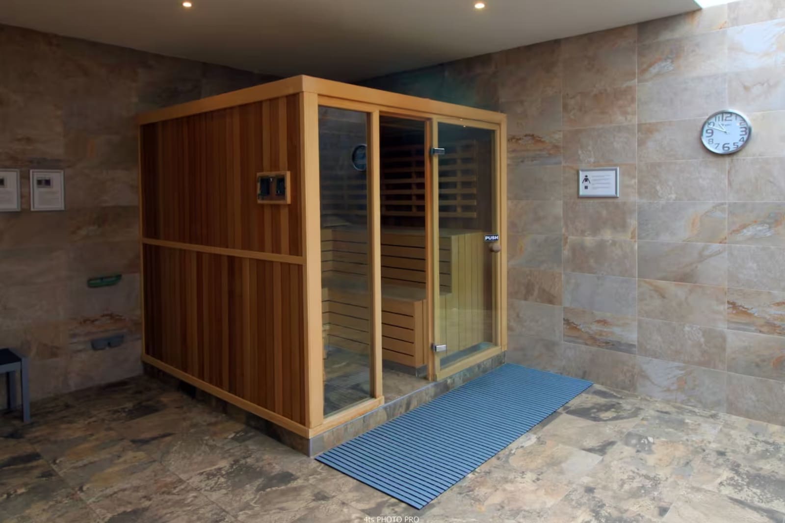 3 Zimmer Apartment zu verkaufen in El Raso mit Pool Garage - 299.000 € (Ref: 9148085)