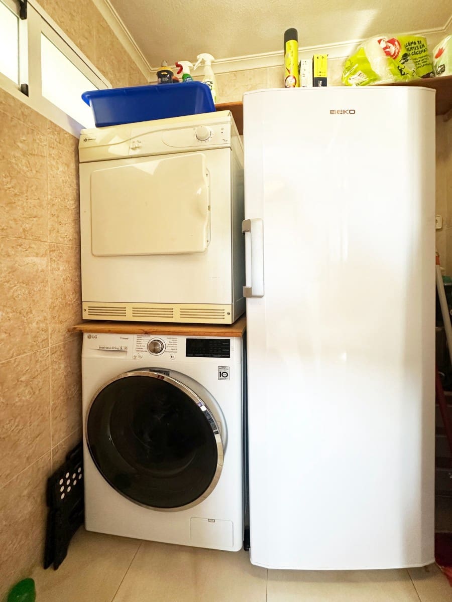 3 sypialnia Willa na sprzedaż w Playa Flamenca z basenem garażem - 420 000 € (Ref: 9282796)