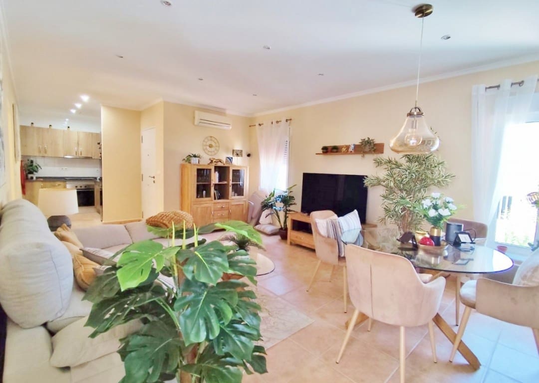 Chalet de 4 habitaciones en San Miguel de Salinas en venta con piscina garaje - 425.000 € (Ref: 9329543)