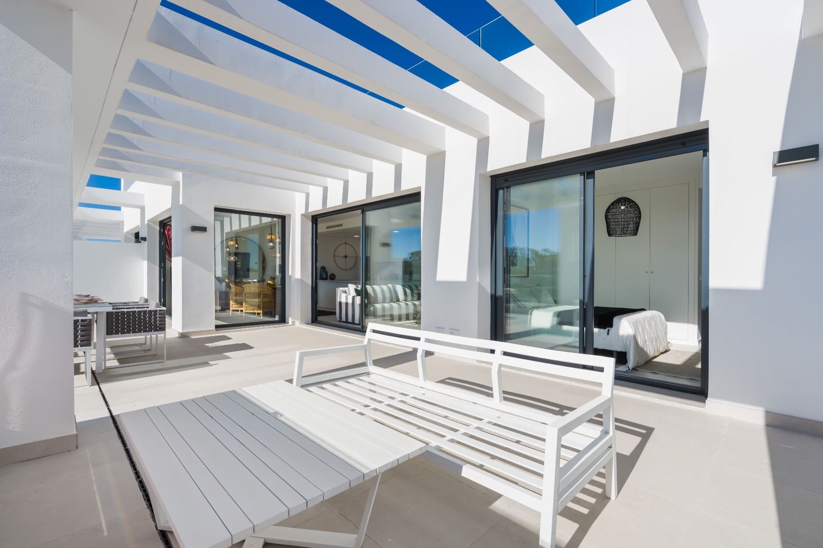 3 slaapkamer Appartement te koop in Estepona met zwembad - € 755.000 (Ref: 9650426)