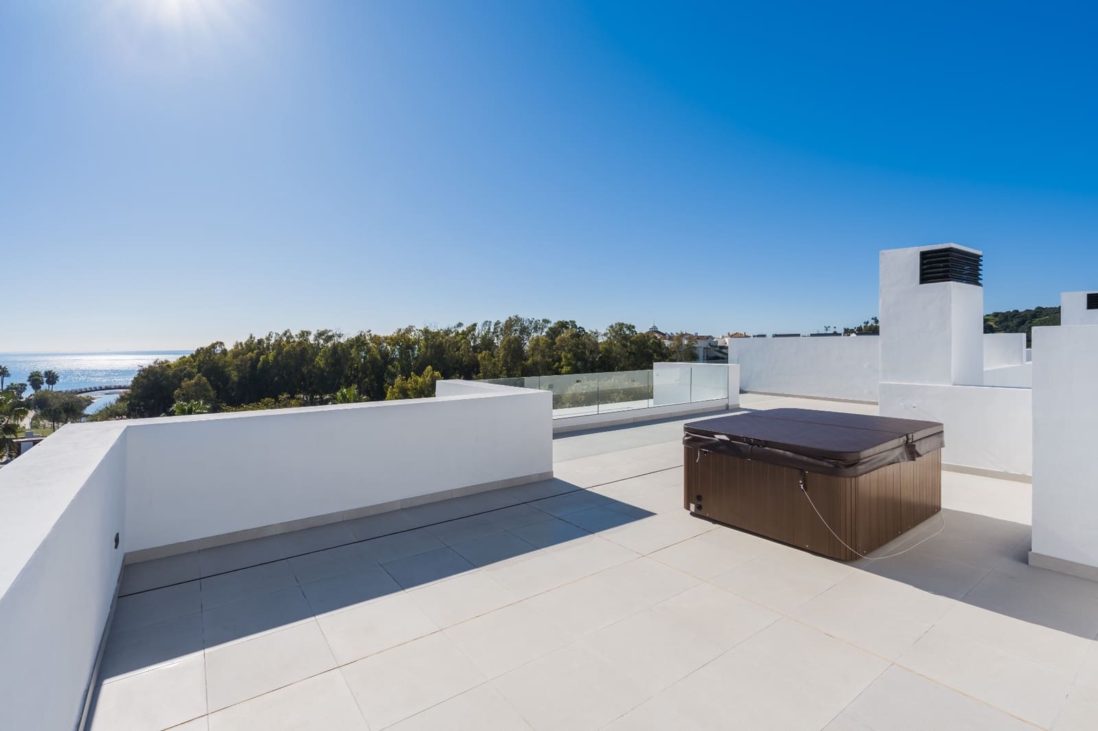 3 slaapkamer Appartement te koop in Estepona met zwembad - € 755.000 (Ref: 9650426)