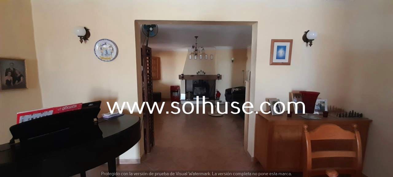 3 sypialnia Finka/Dom wiejski na sprzedaż w Leiva z garażem - 219 000 € (Ref: 7856005)