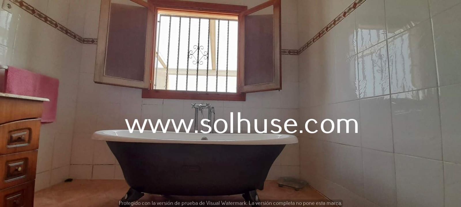 3 sypialnia Finka/Dom wiejski na sprzedaż w Leiva z garażem - 219 000 € (Ref: 7856005)