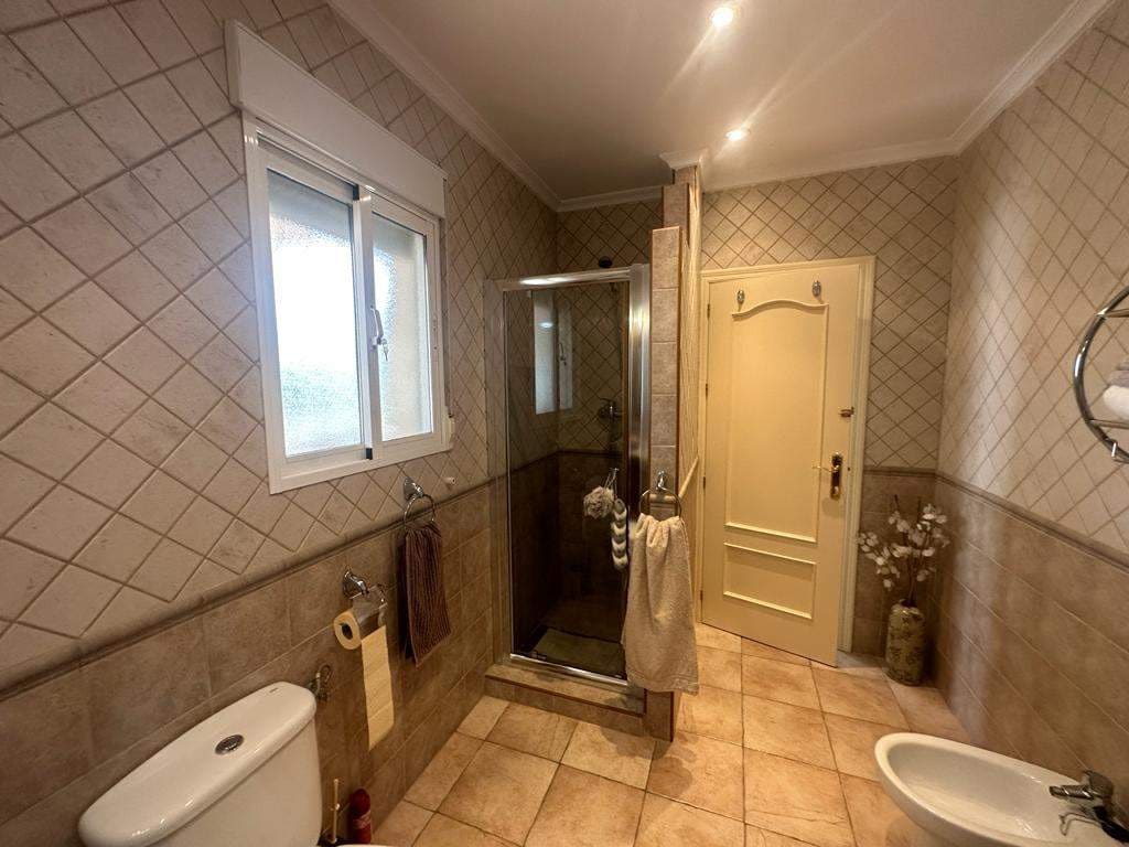 4 sypialnia Finka/Dom wiejski na sprzedaż w Leiva - 535 000 € (Ref: 7893395)