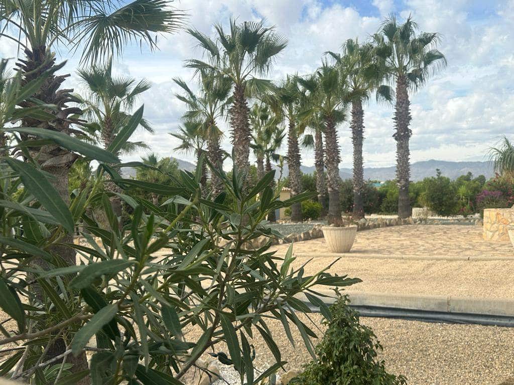 4 sypialnia Finka/Dom wiejski na sprzedaż w Leiva - 535 000 € (Ref: 7893395)