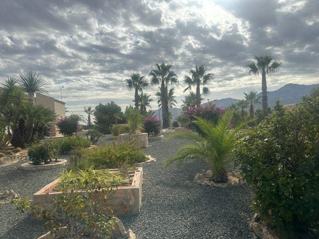 4 sypialnia Finka/Dom wiejski na sprzedaż w Leiva - 535 000 € (Ref: 7893395)