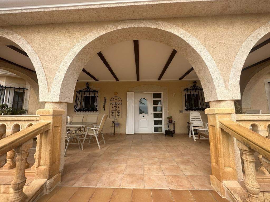 4 sypialnia Finka/Dom wiejski na sprzedaż w Leiva - 535 000 € (Ref: 7893395)