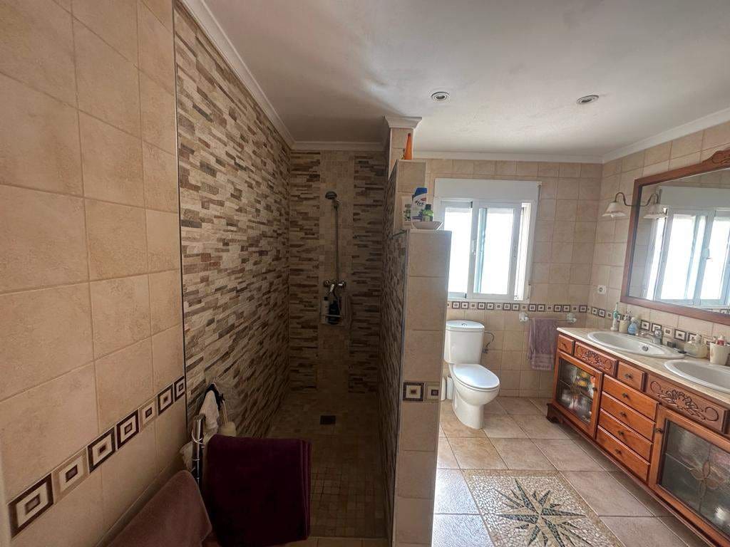 4 sypialnia Finka/Dom wiejski na sprzedaż w Leiva - 535 000 € (Ref: 7893395)