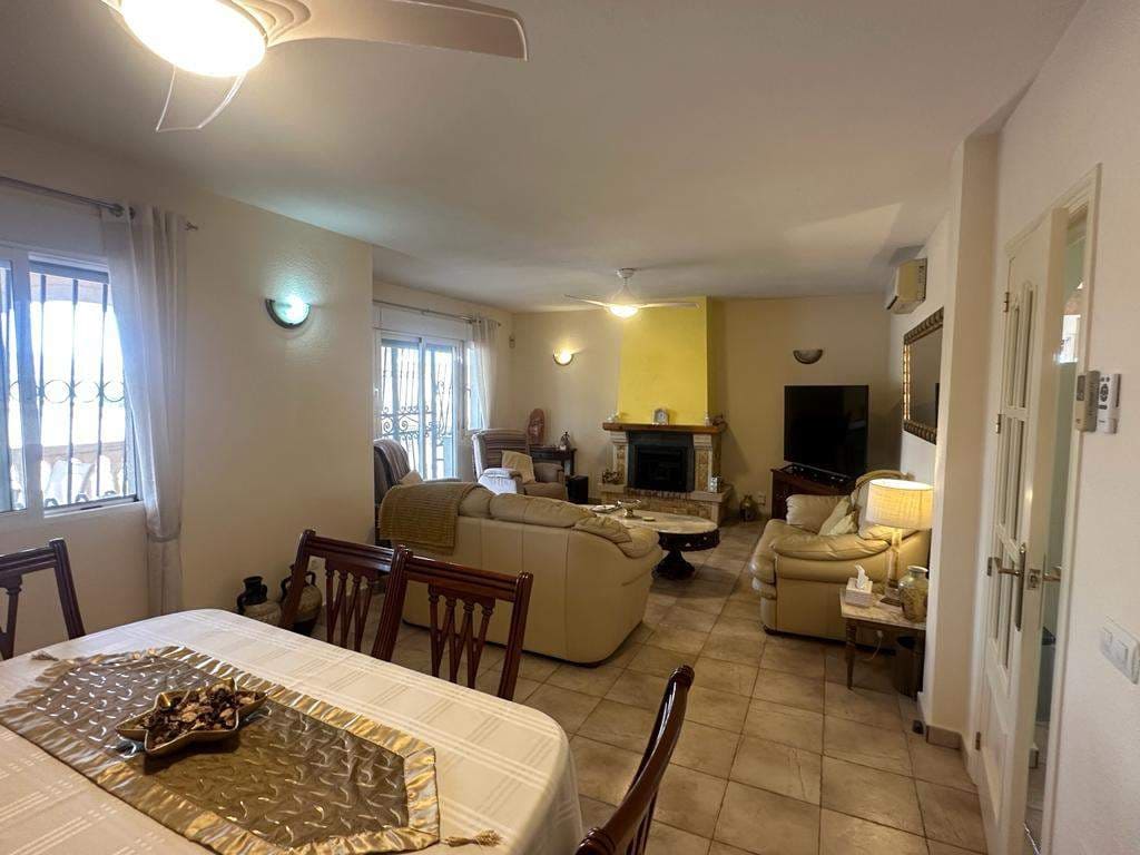 4 sypialnia Finka/Dom wiejski na sprzedaż w Leiva - 535 000 € (Ref: 7893395)