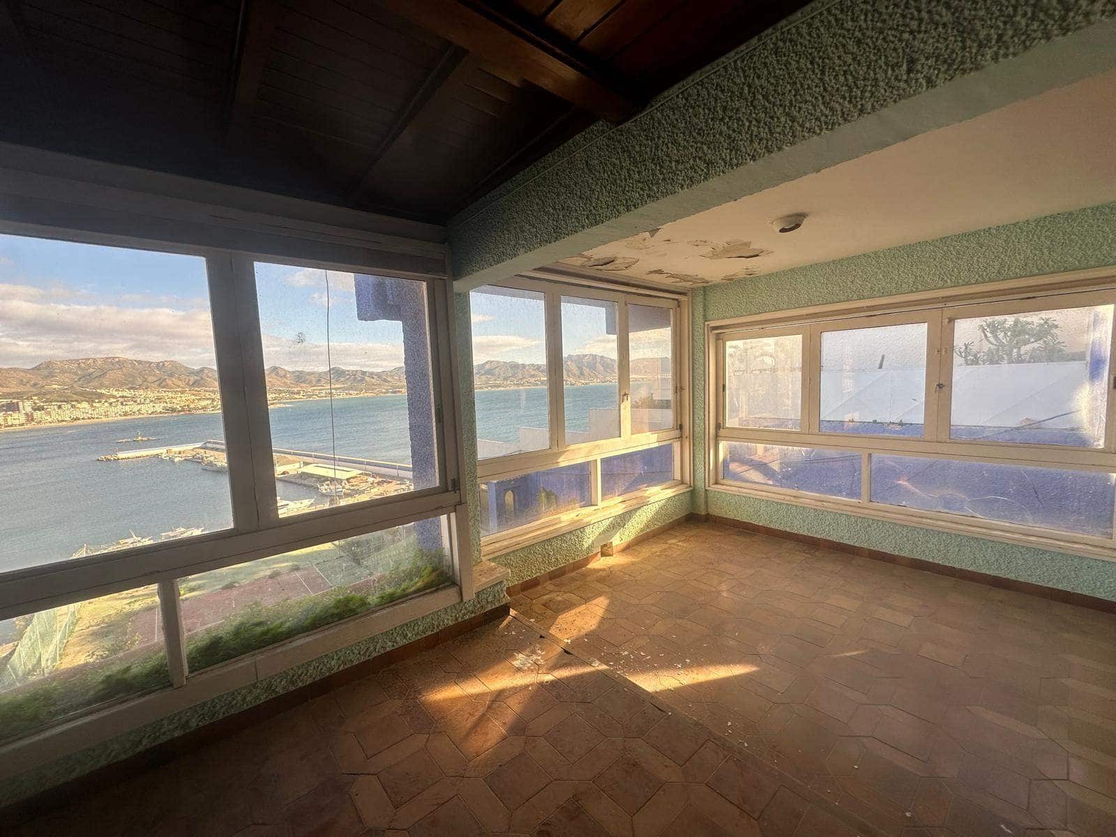 5 quarto Moradia para venda em Puerto de Mazarron - 699 900 € (Ref: 9004024)