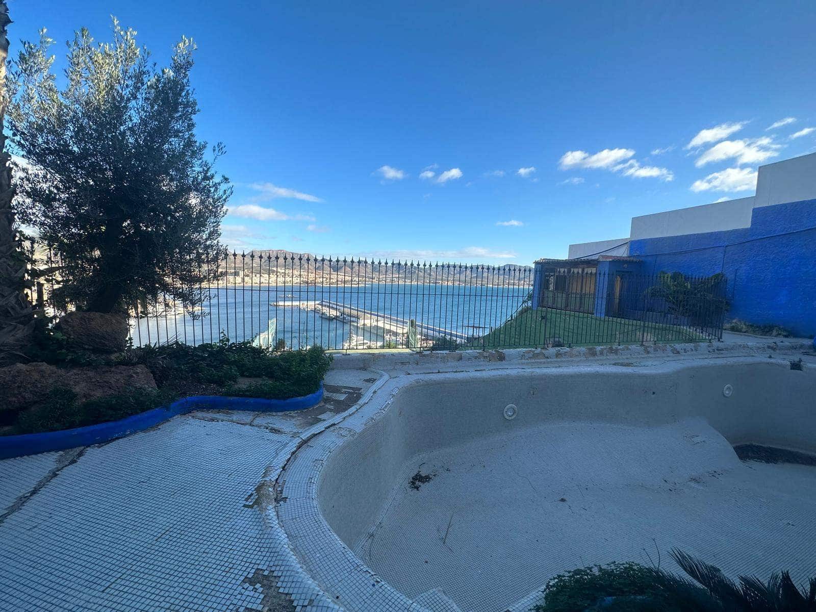 5 quarto Moradia para venda em Puerto de Mazarron - 699 900 € (Ref: 9004024)