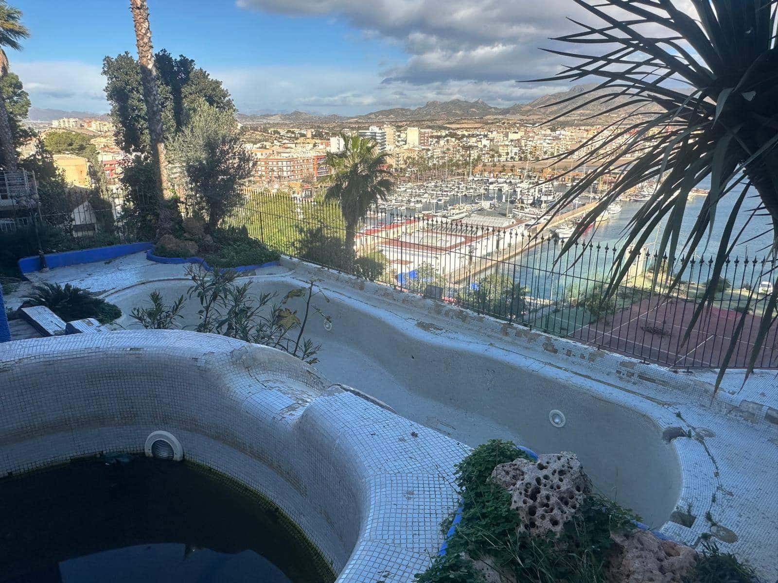 5 quarto Moradia para venda em Puerto de Mazarron - 699 900 € (Ref: 9004024)