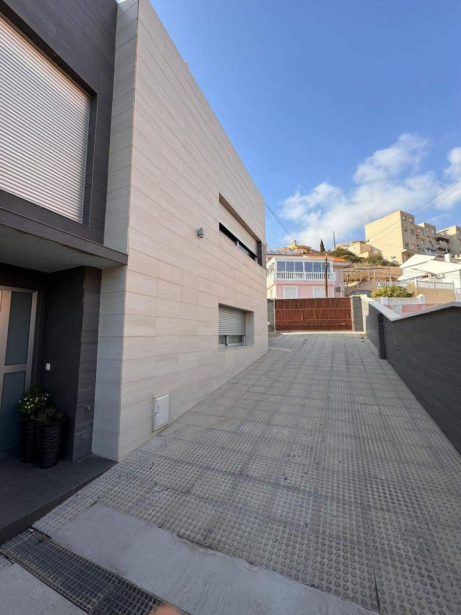 7 bedroom Villa for sale in Bolnuevo - € 990,000 (Ref: 9606761)