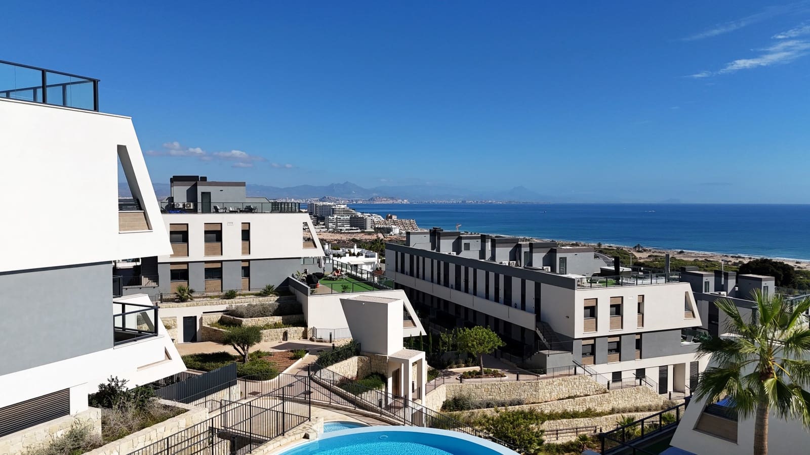 Apartamento de 3 habitaciones en Gran Alacant en venta con piscina garaje - 405.000 € (Ref: 5292586)