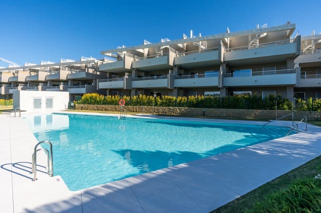 2 quarto Apartamento para venda em Estepona Golf, Estepona com piscina garagem - 360 000 € (Ref: 7074732)