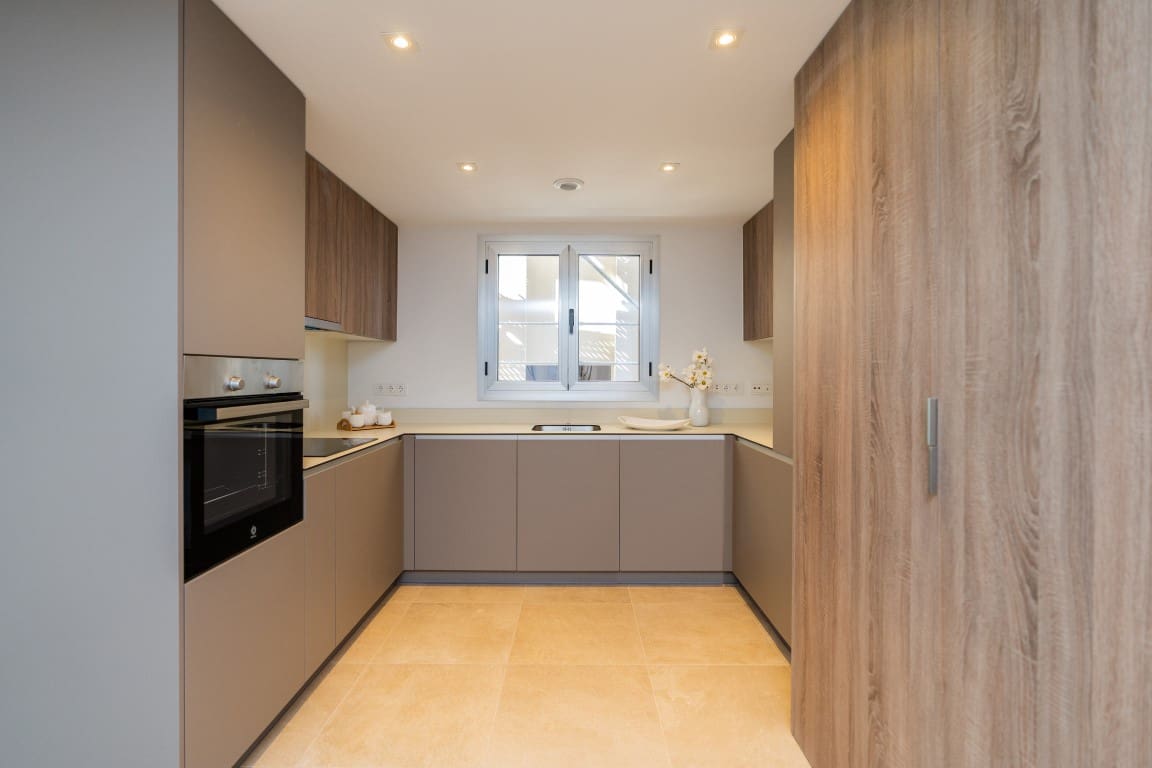 2 soveværelse Penthouse til salg i Estepona med swimmingpool garage - € 430.000 (Ref: 7074733)