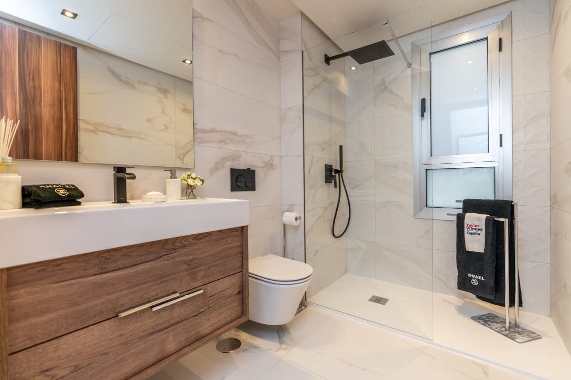 2 soveværelse Lejlighed til salg i San Pedro de Alcantara med swimmingpool garage - € 645.000 (Ref: 7784853)