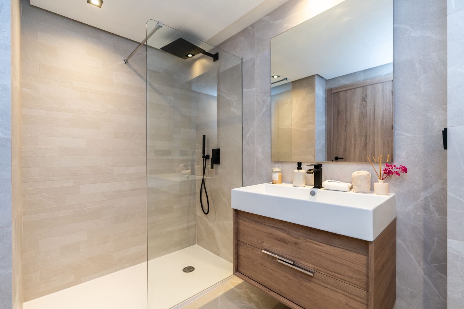 3 soverom Penthouse til salgs i Istan med svømmebasseng garasje - € 580 000 (Ref: 8254664)