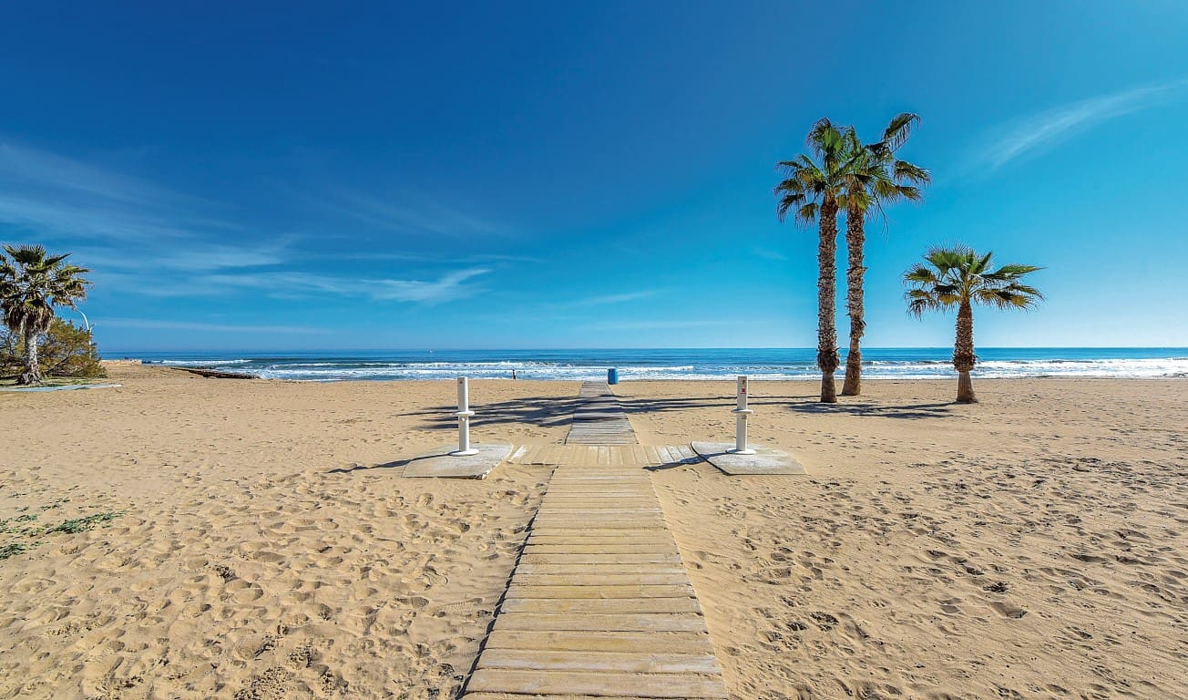 2 Zimmer Apartment zu verkaufen in Torrevieja mit Pool Garage - 290.000 € (Ref: 8254740)