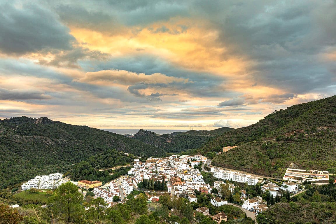 2 slaapkamer Appartement te koop in Benahavis met zwembad garage - € 499.000 (Ref: 8338397)