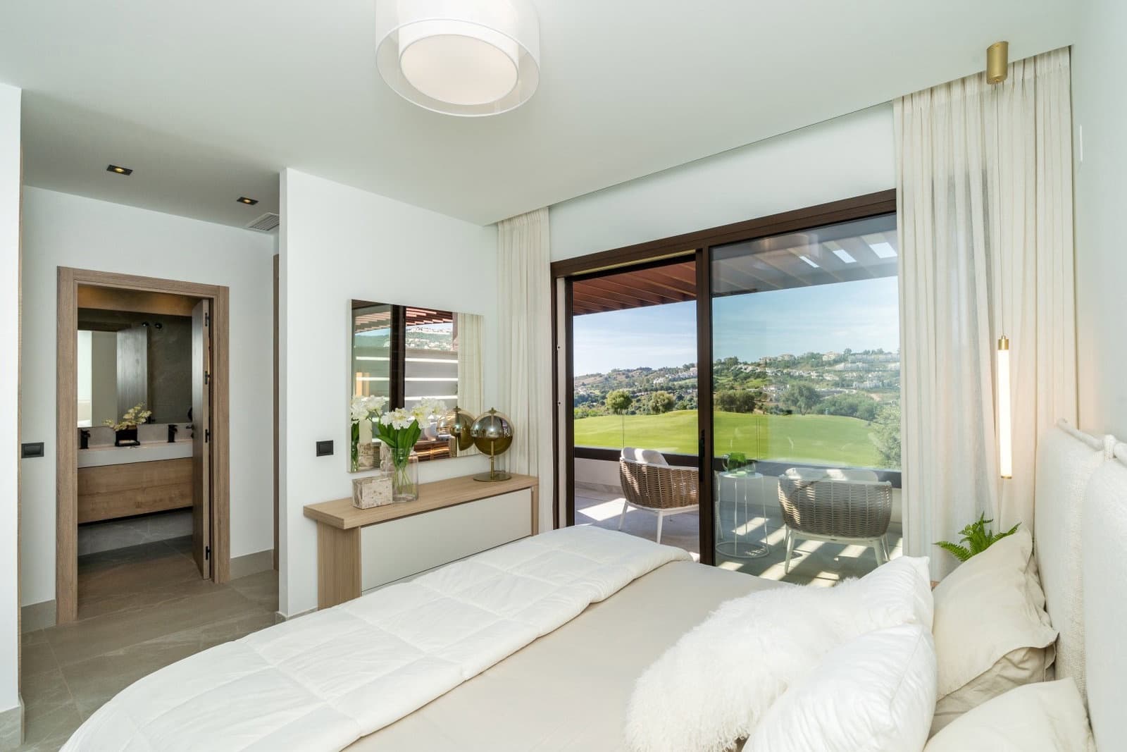 3 bedroom Townhouse for sale in La Cala de Mijas with pool garage - € 650,000 (Ref: 8695692)