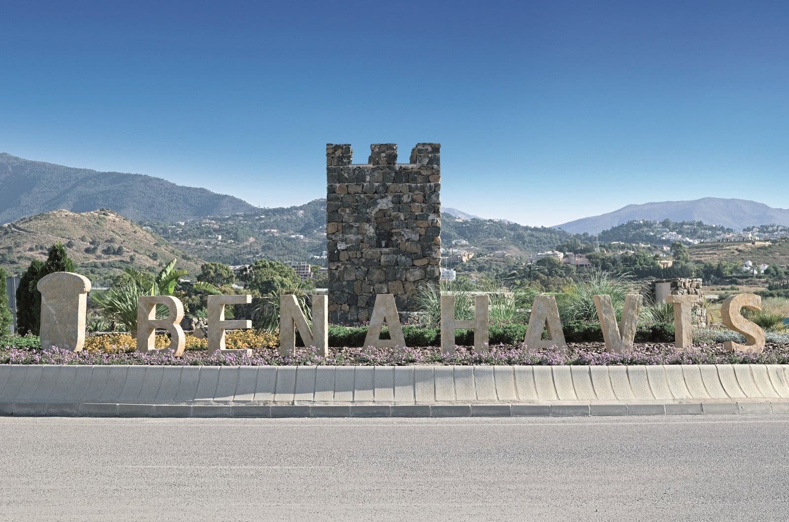 Ático de 2 habitaciones en Benahavís en venta con piscina garaje - 745.000 € (Ref: 9078594)