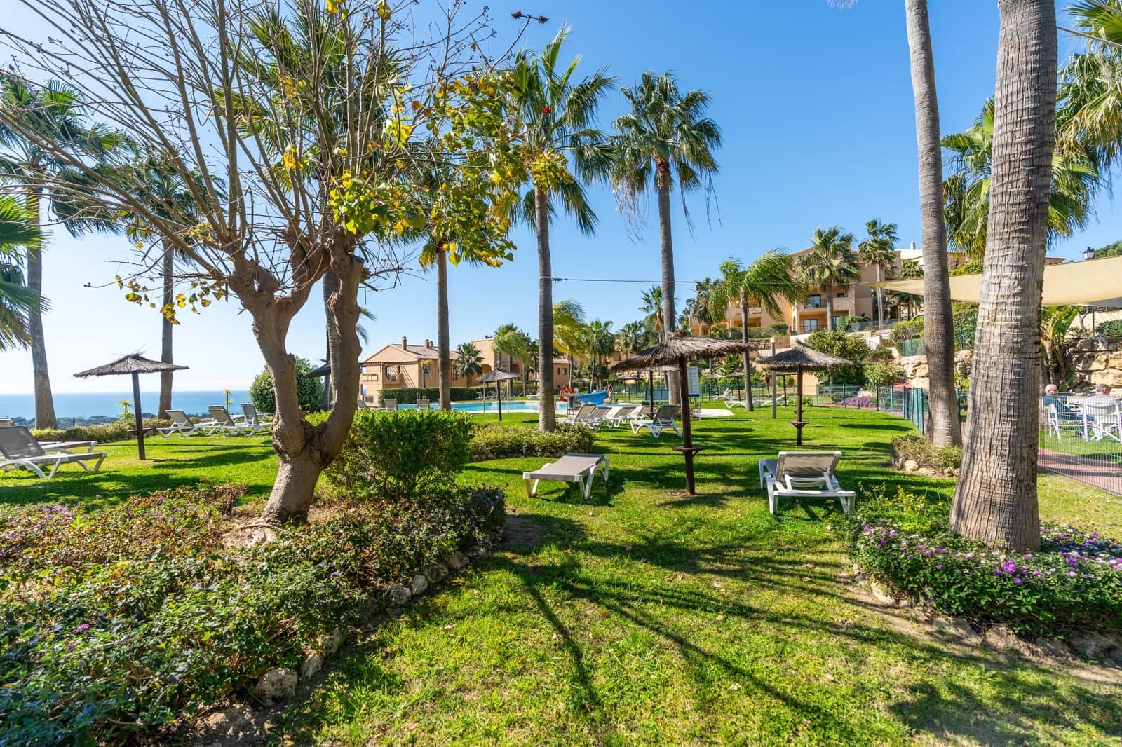 3 bedroom Apartment for sale in Benahavis with pool garage - € 699,000 (Ref: 9749354)