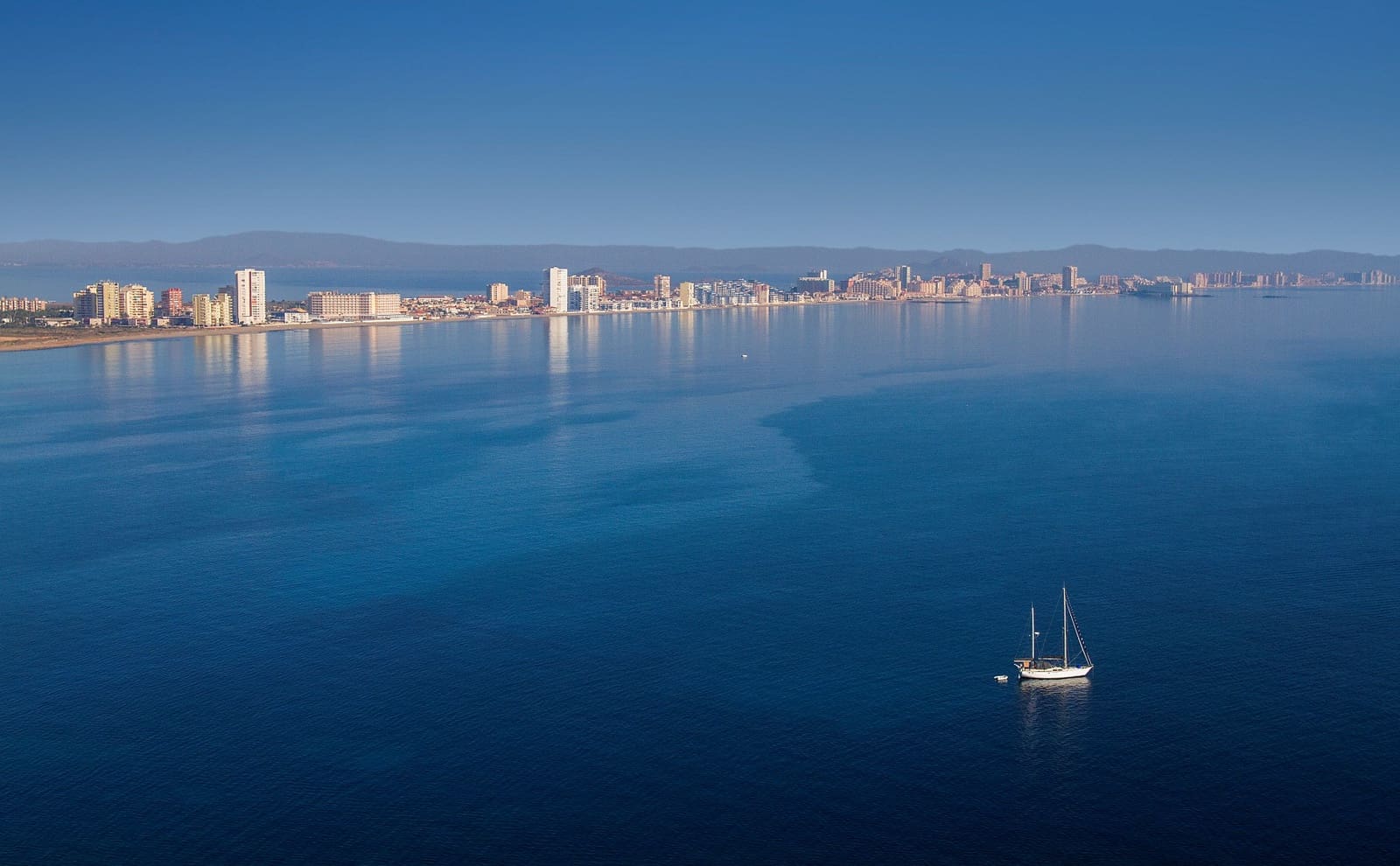 3 chambre Penthouse à vendre à La Manga del Mar Menor avec piscine garage - 430 000 € (Ref: 9752531)