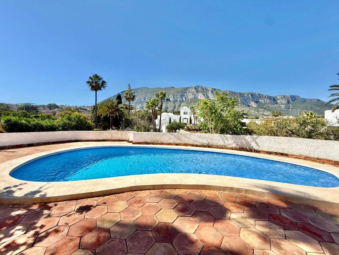 2 soveværelse Villa til salg i Denia med swimmingpool garage - € 450.000 (Ref: 10082130)