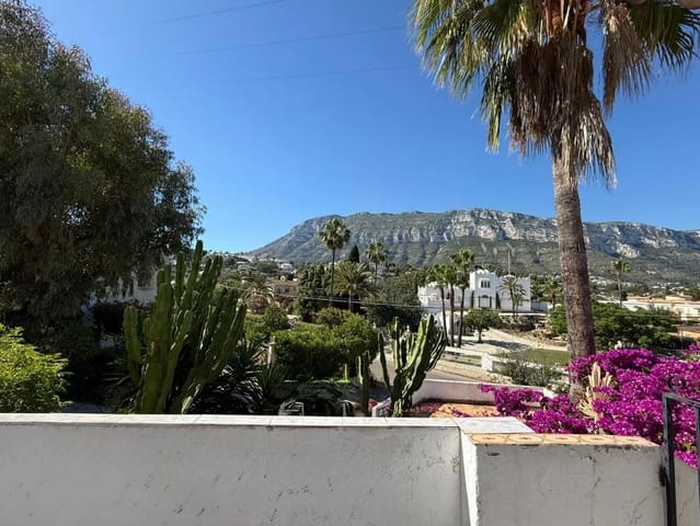 2 soveværelse Villa til salg i Las Rotas / Les Rotes, Dénia med swimmingpool garage - € 450.000 (Ref: 10082130)