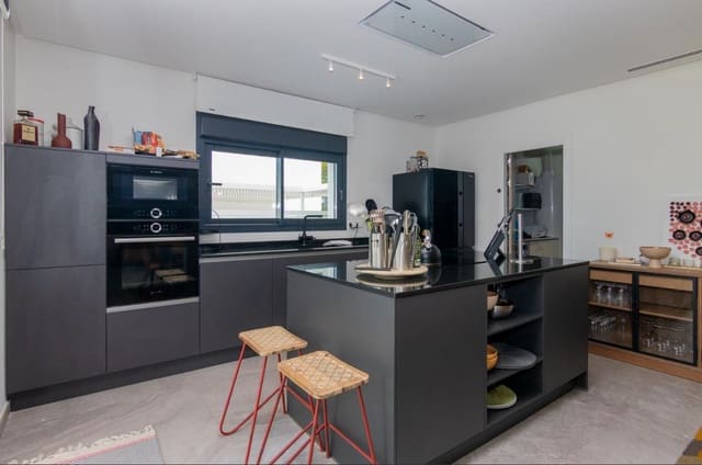 3 soverom Villa til salgs i El Montgó, Dénia med svømmebasseng garasje - € 775 000 (Ref: 10082131)