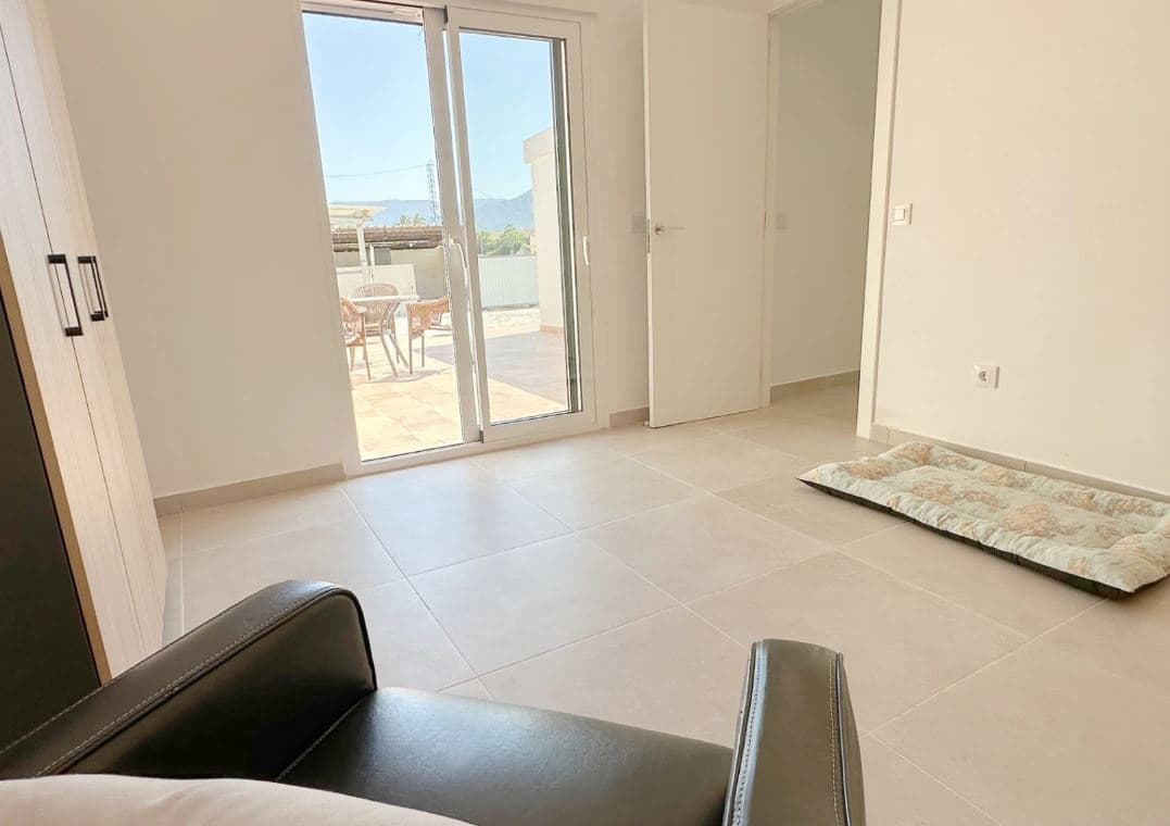2 sovrum Finca/Hus på landet till salu i Rafol de Almunia med garage - 250 000 € (Ref: 10160555)