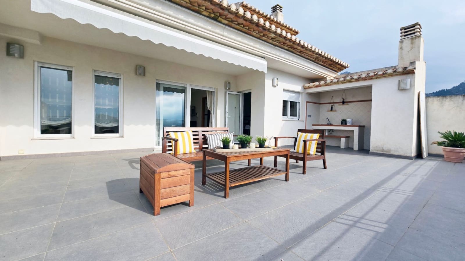 3 soverom Hus til salgs i Rafol de Almunia med garasje - € 358 000 (Ref: 9270417)