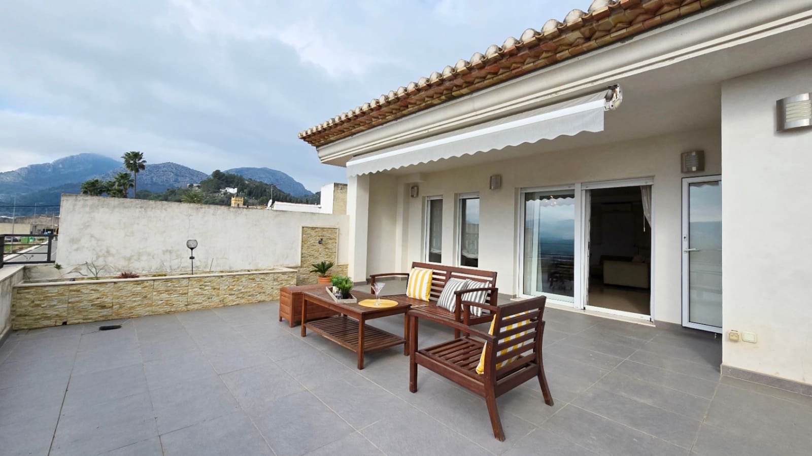 3 soverom Hus til salgs i Rafol de Almunia med garasje - € 358 000 (Ref: 9270417)