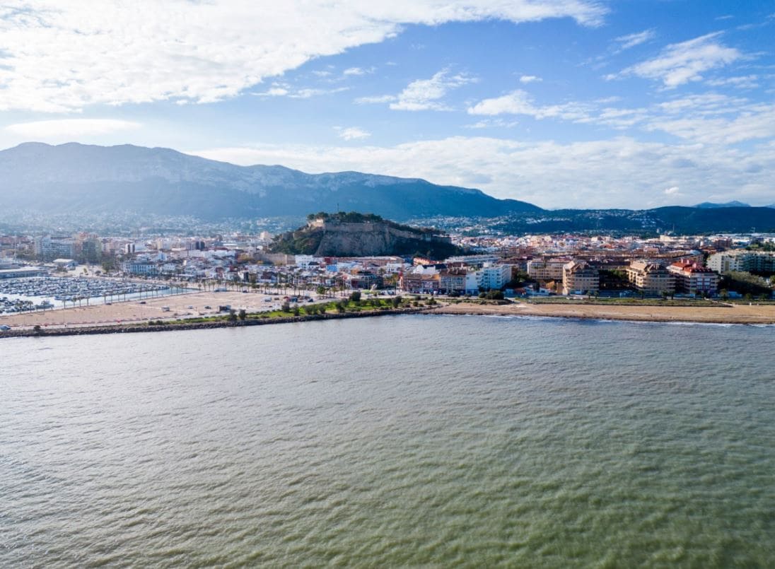 4 slaapkamer Penthouse te koop in Denia met zwembad garage - € 875.000 (Ref: 9270423)