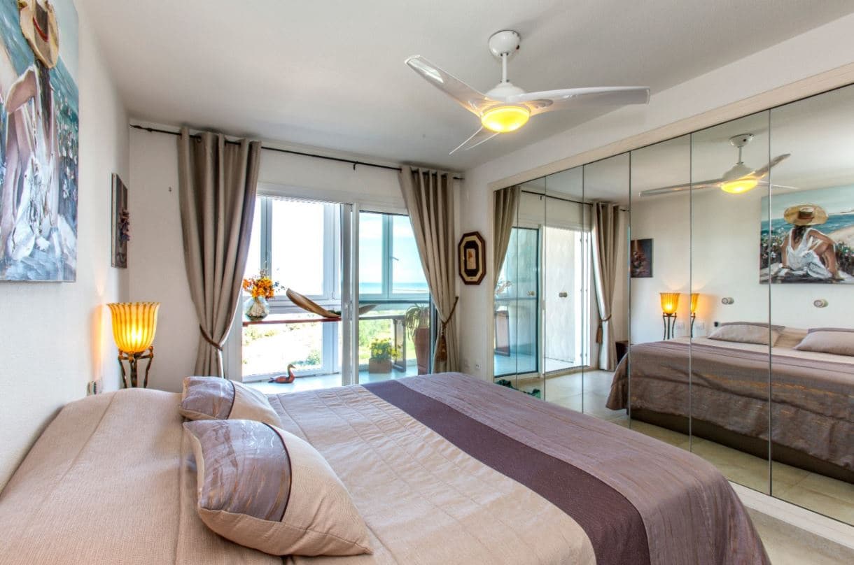 4 slaapkamer Penthouse te koop in Denia met zwembad garage - € 875.000 (Ref: 9270423)